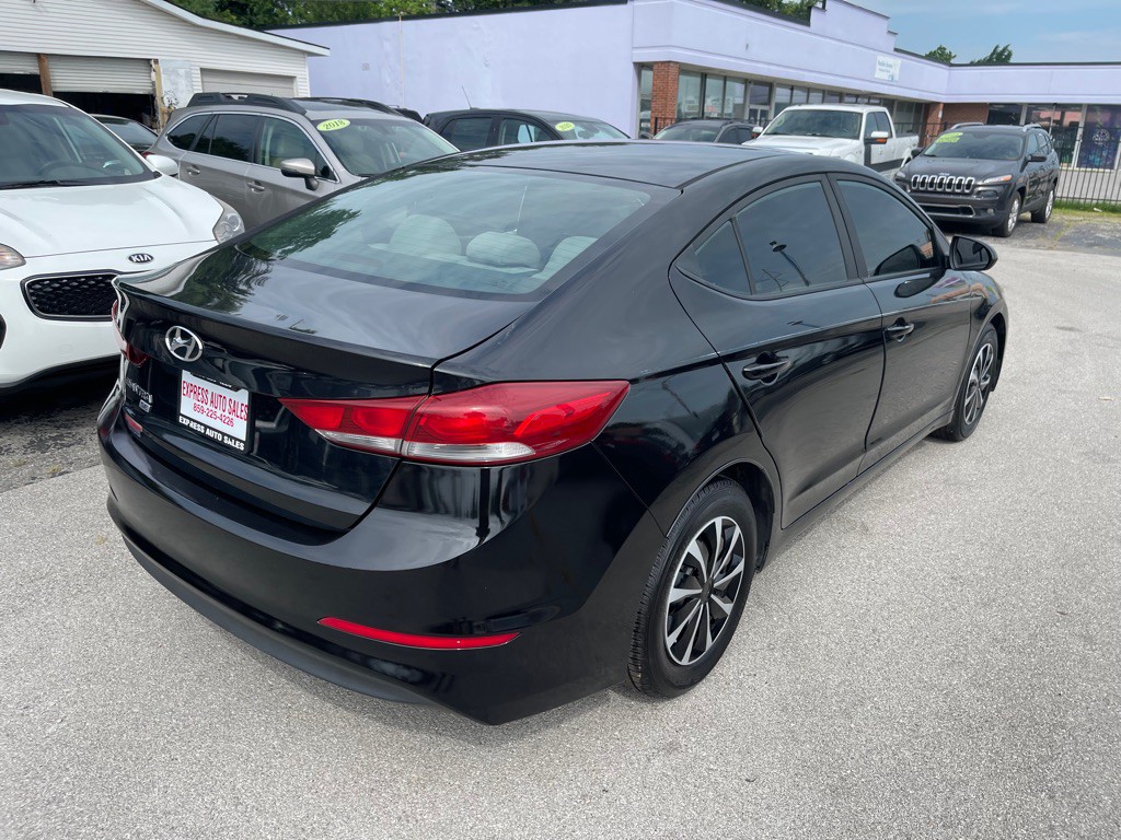 2018 Hyundai Elantra Image 4