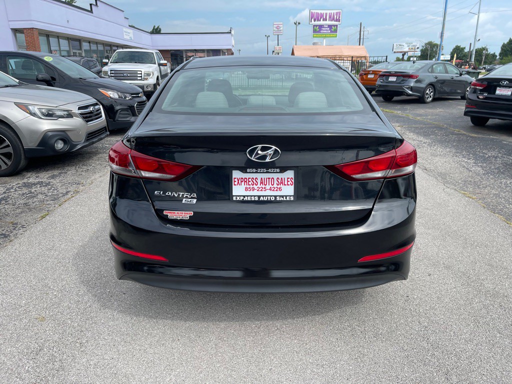 2018 Hyundai Elantra Image 5