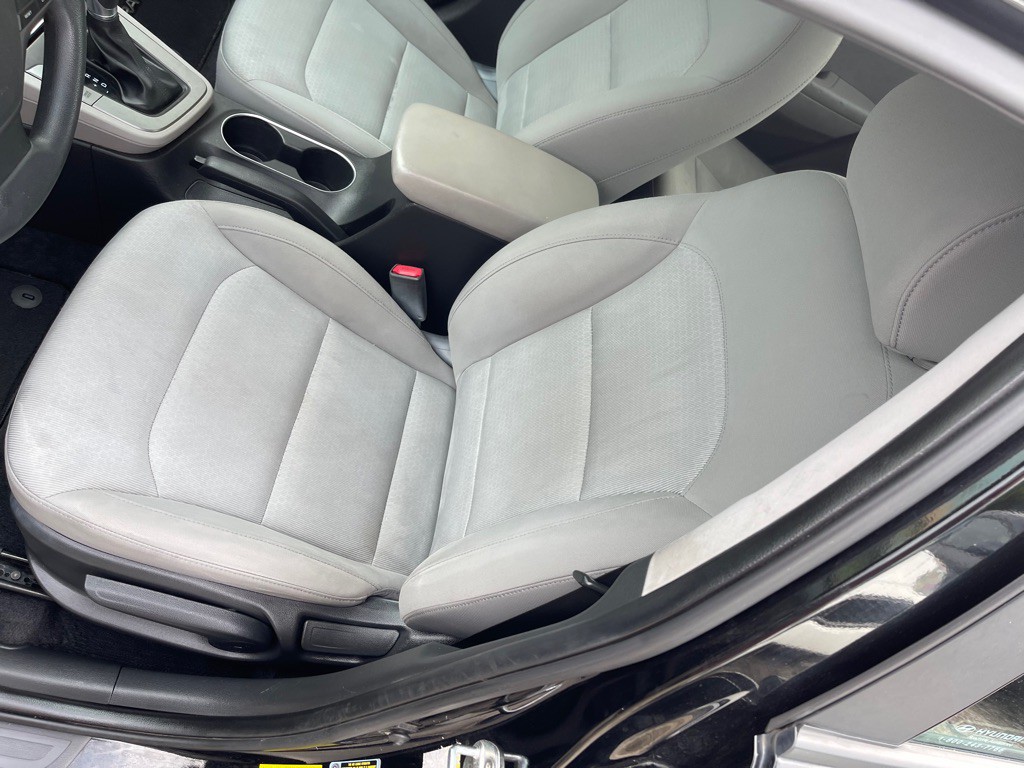 2018 Hyundai Elantra Image 10