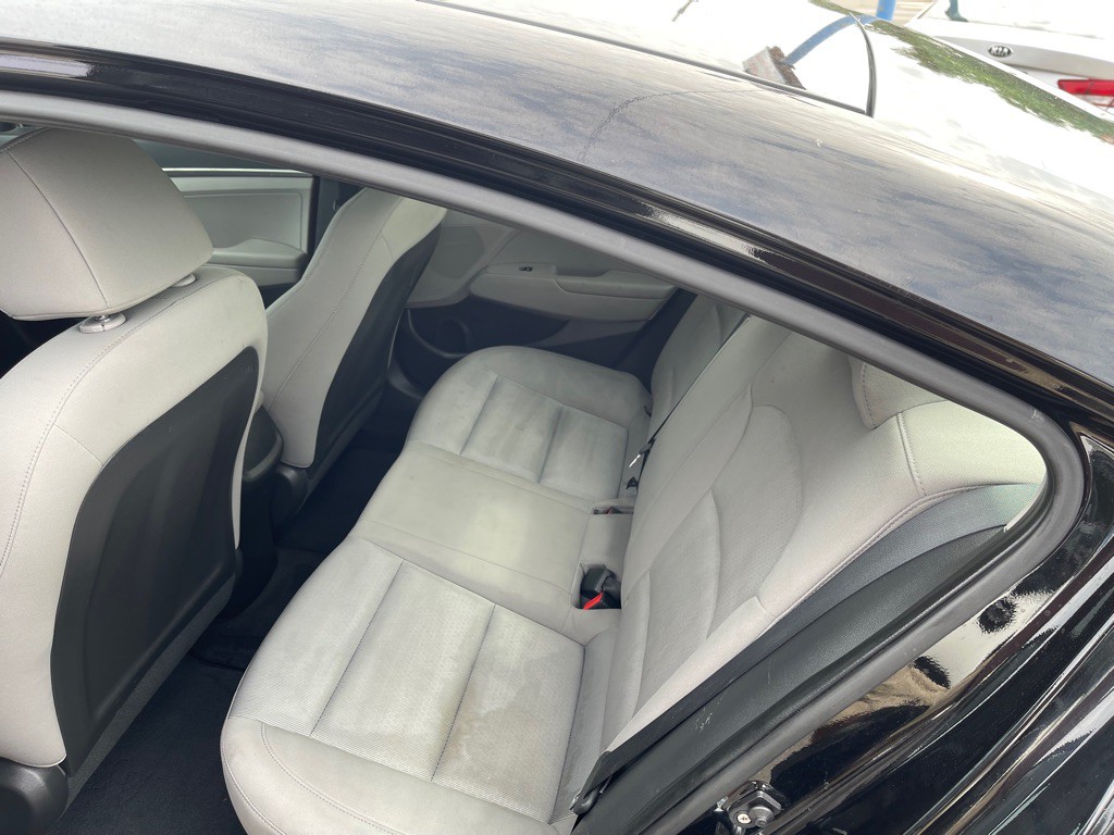 2018 Hyundai Elantra Image 12