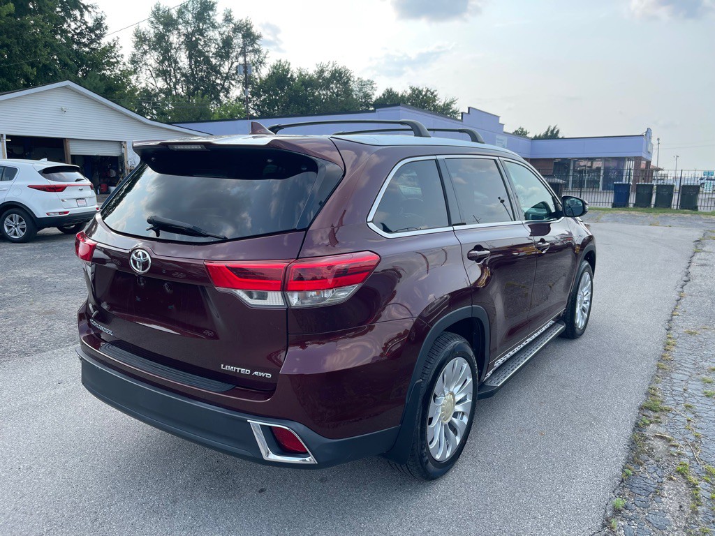 2018 Toyota Highlander Image 4