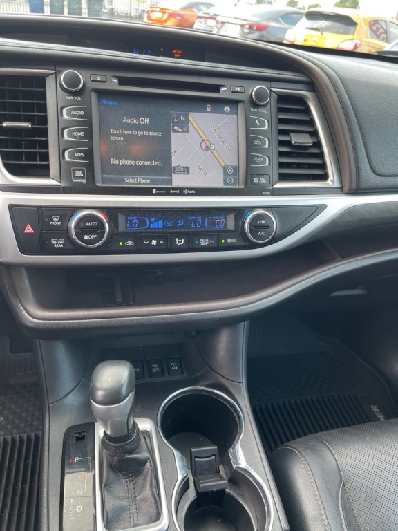2018 Toyota Highlander Image 13