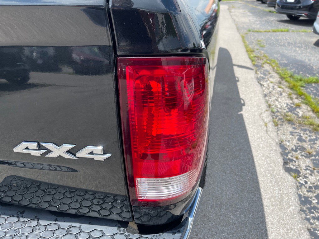 2017 RAM 1500 Image 9