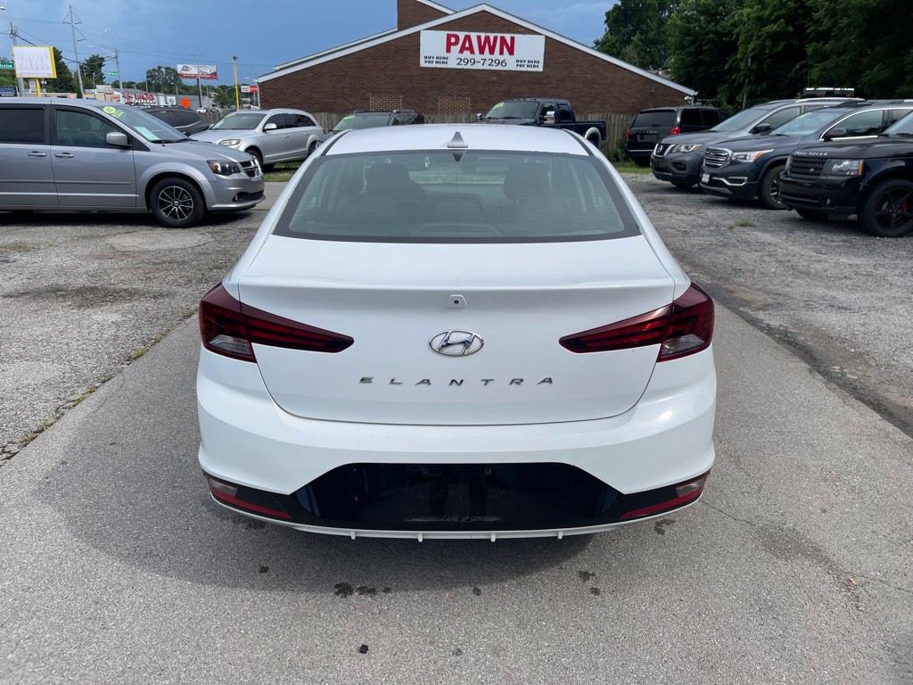 2019 Hyundai Elantra Image 5