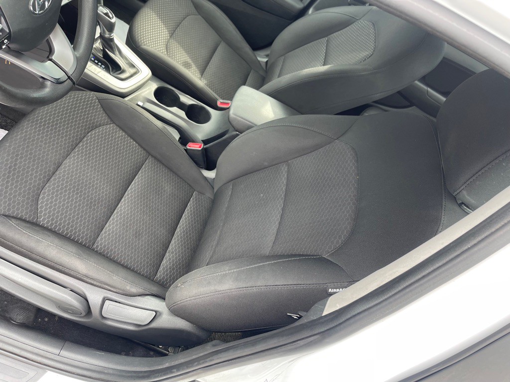 2019 Hyundai Elantra Image 10