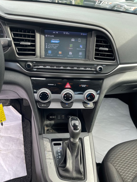 2019 Hyundai Elantra Image 12
