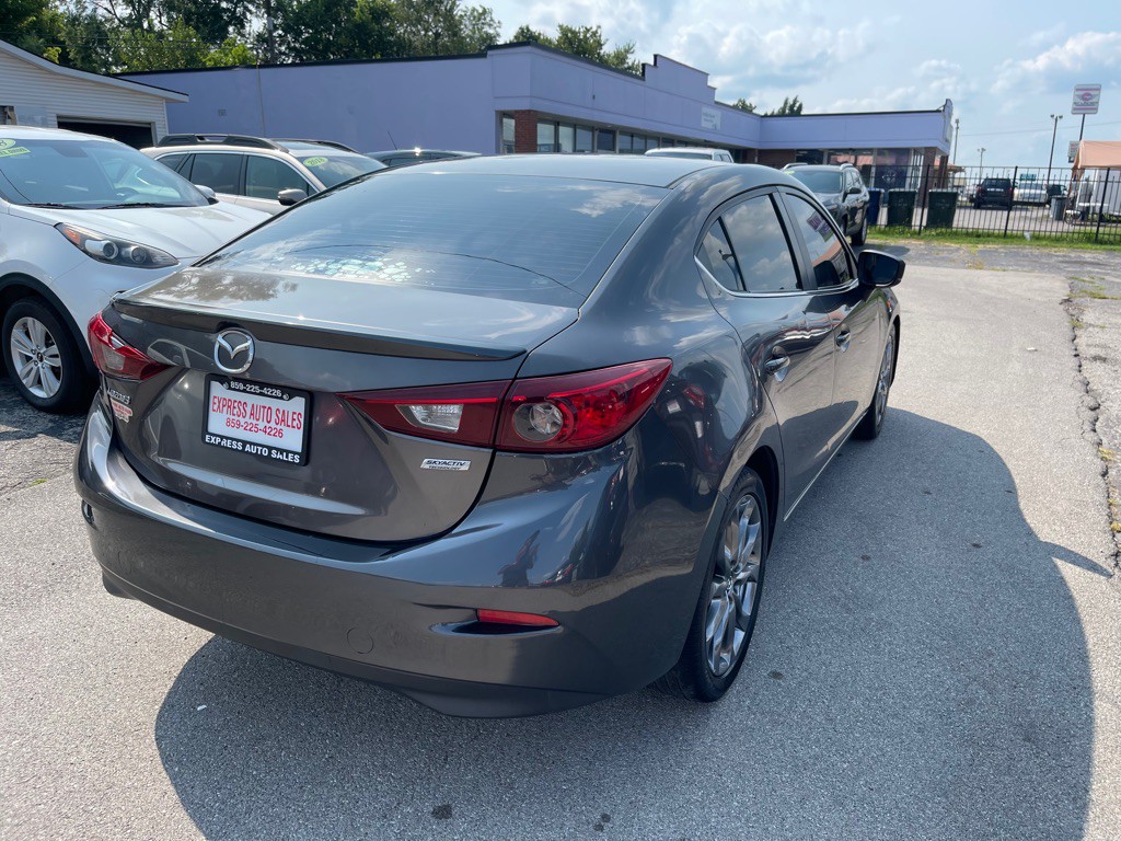 2018 Mazda Mazda3 Image 4