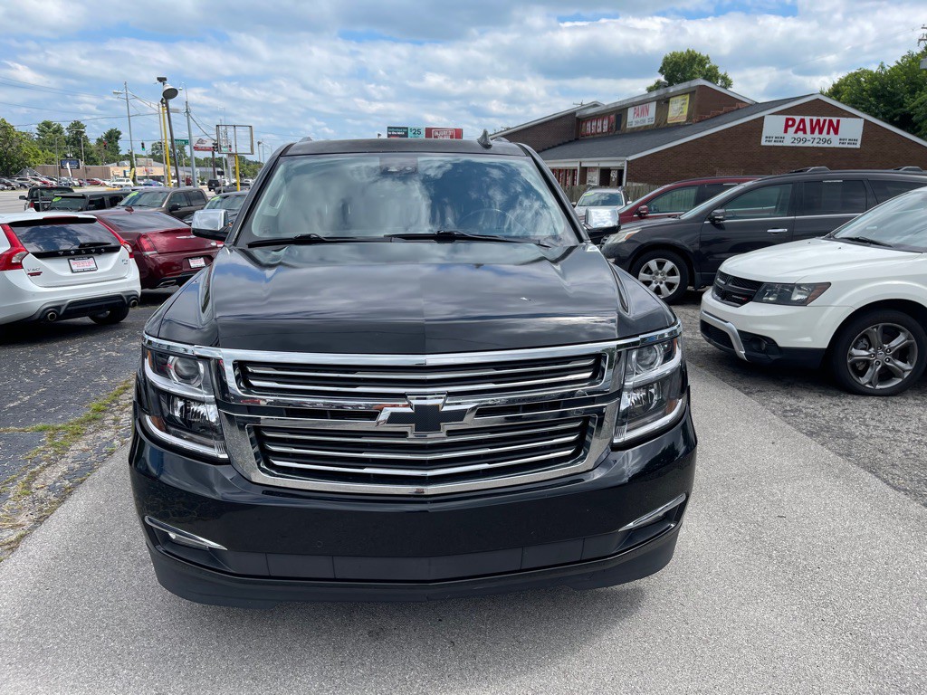 2015 Chevrolet Suburban Image 2