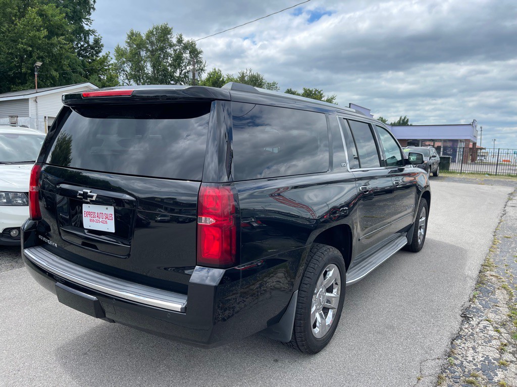 2015 Chevrolet Suburban Image 4