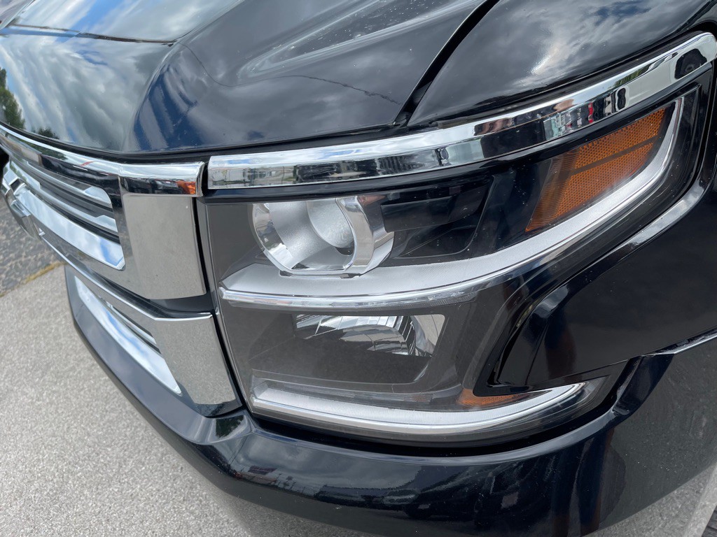 2015 Chevrolet Suburban Image 7