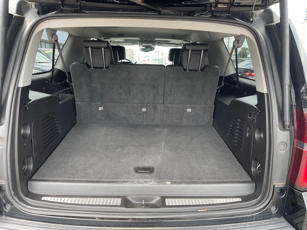 2015 Chevrolet Suburban Image 17