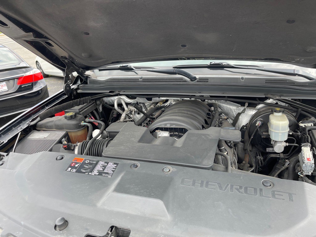 2015 Chevrolet Suburban Image 18
