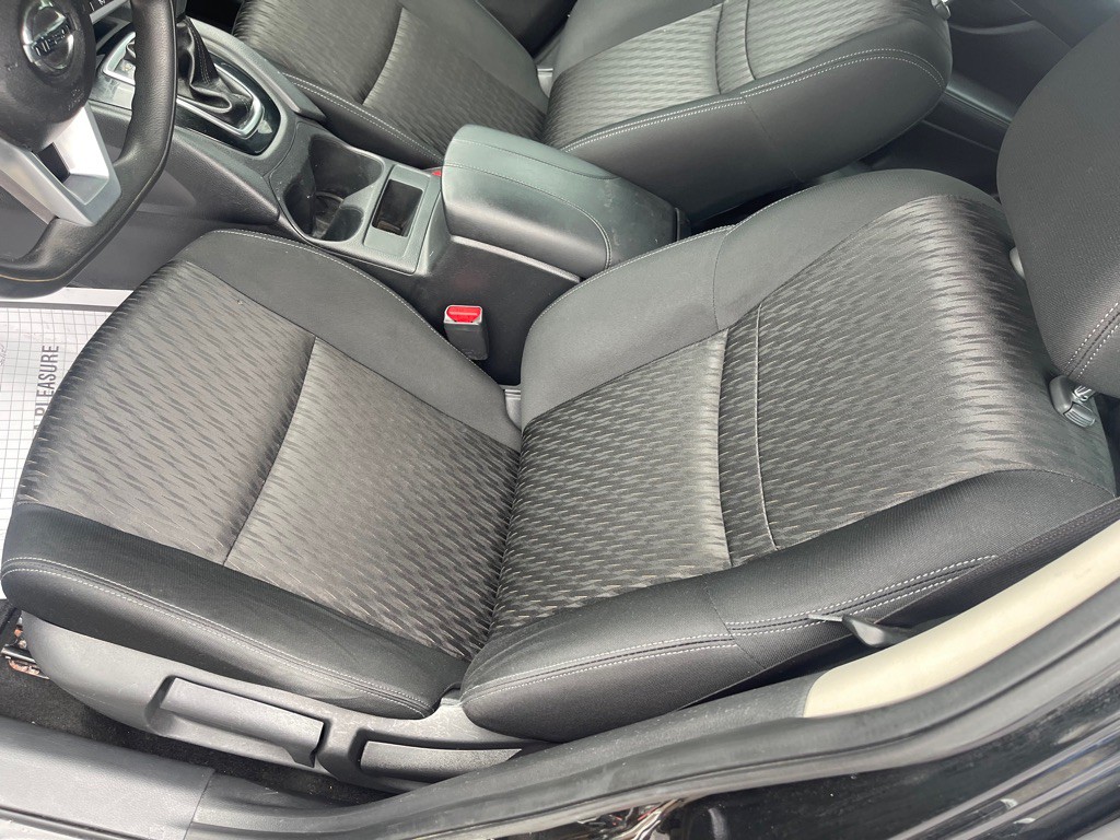 2017 Nissan Rogue Image 10