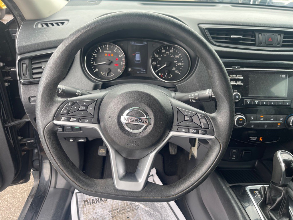 2017 Nissan Rogue Image 11