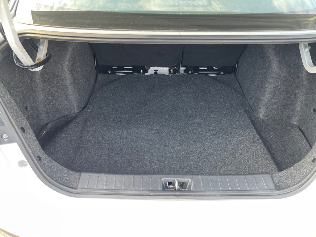 2021 Nissan Versa Image 15