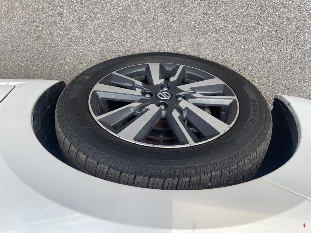 2021 Nissan Versa Image 17