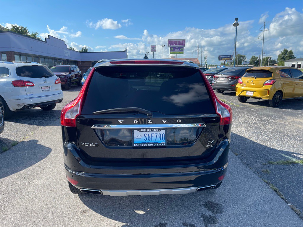 2017 Volvo XC60 Image 5