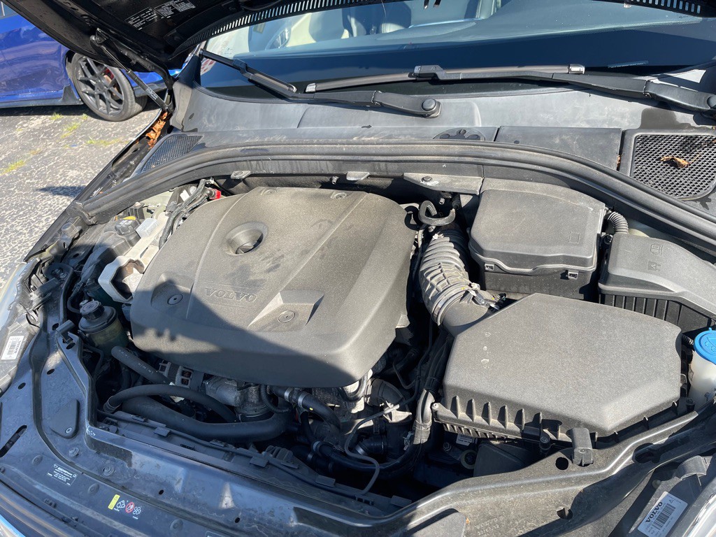 2017 Volvo XC60 Image 17