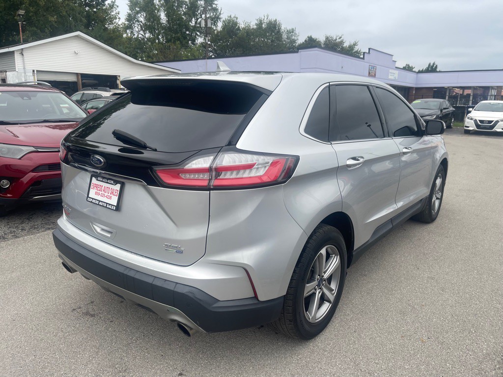 2019 Ford Edge Image 4