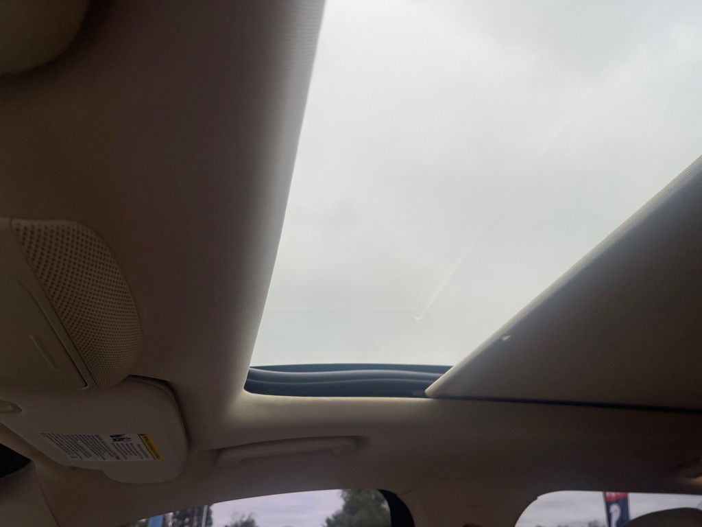 2019 Ford Edge Image 12