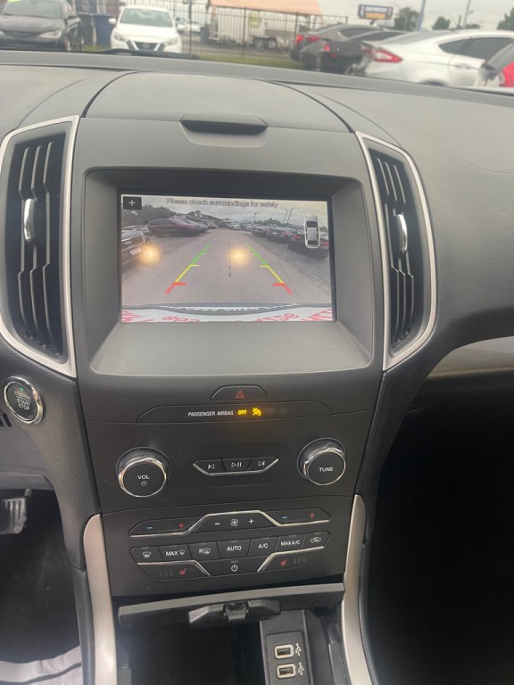 2019 Ford Edge Image 14