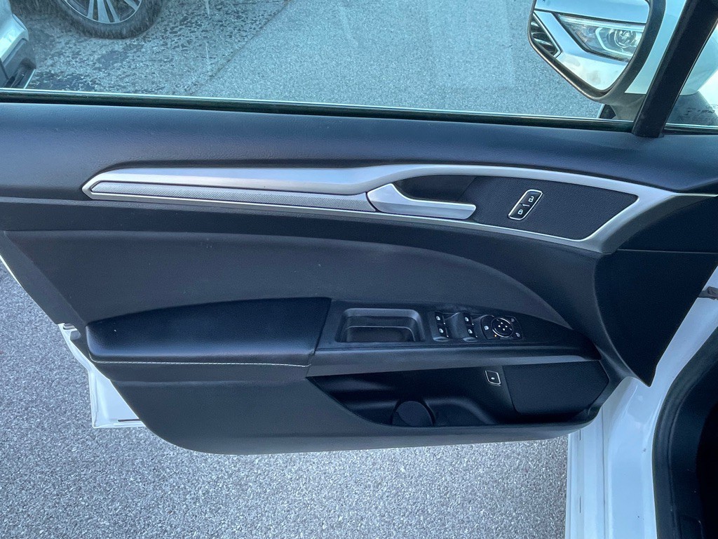 2019 Ford Fusion Image 8
