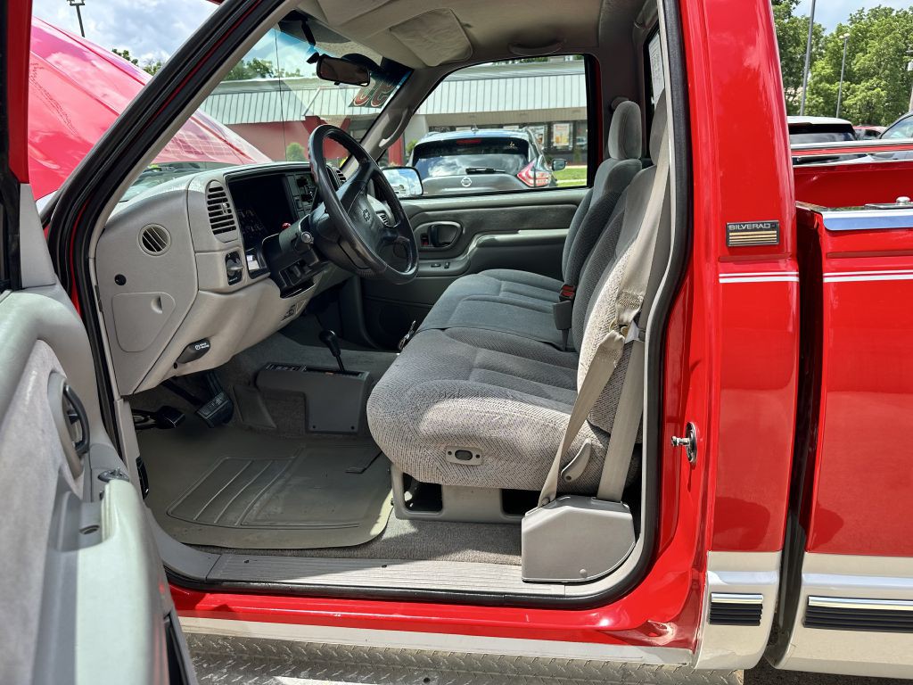 1995 Chevrolet C/K Image 10