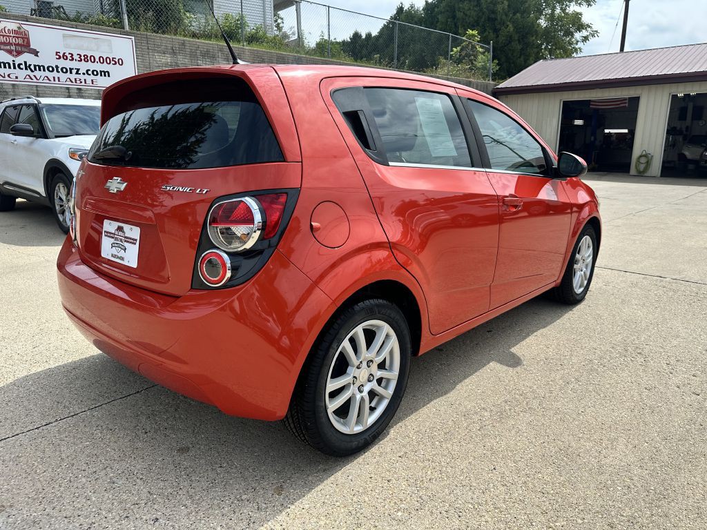 2012 Chevrolet Sonic Image 2
