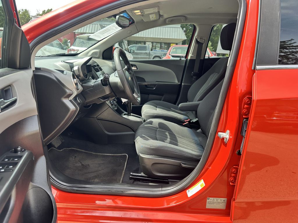 2012 Chevrolet Sonic Image 9