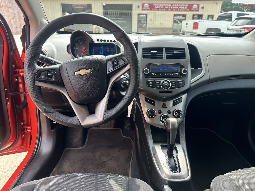 2012 Chevrolet Sonic Image 11