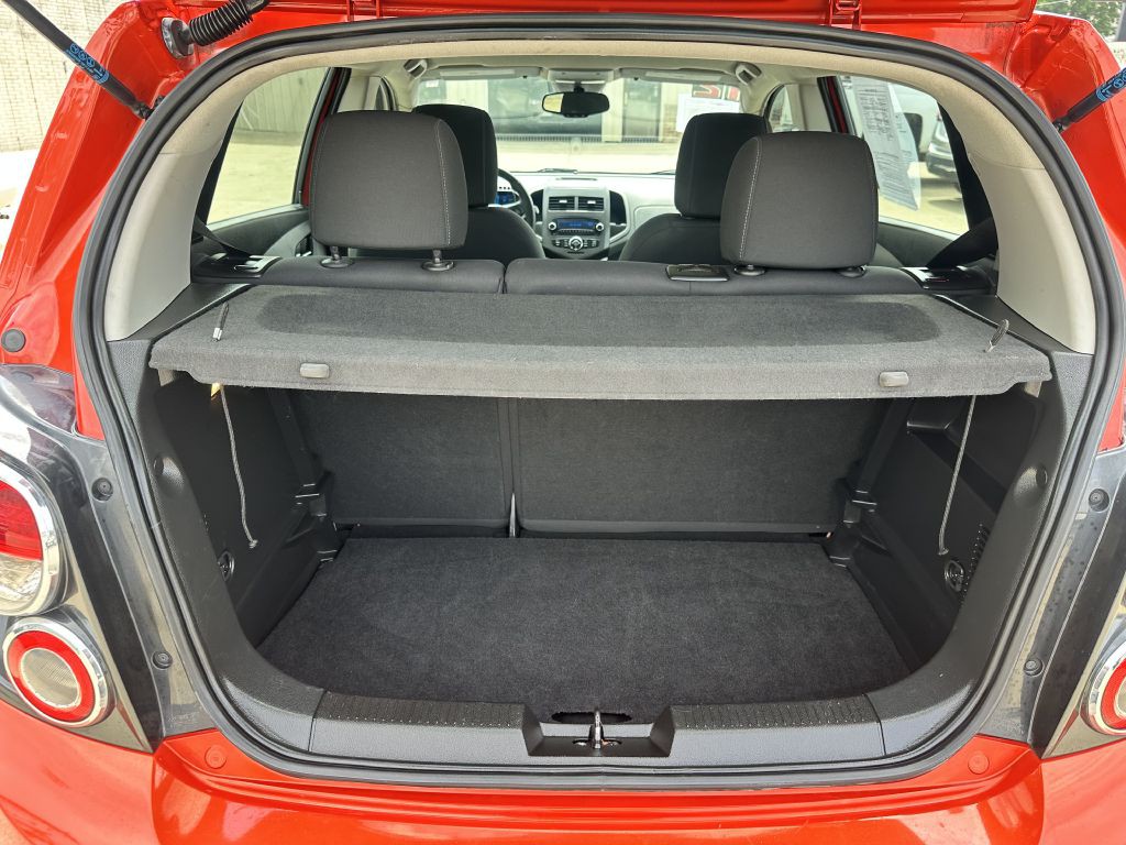 2012 Chevrolet Sonic Image 12