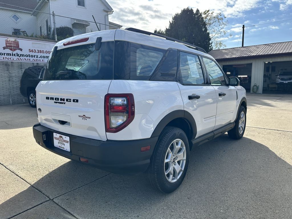 2022 Ford Bronco Image 2