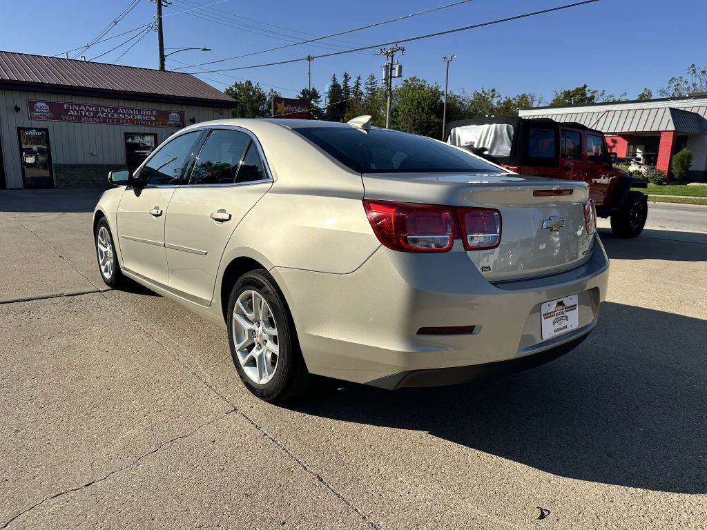 2015 Chevrolet Malibu Image 4