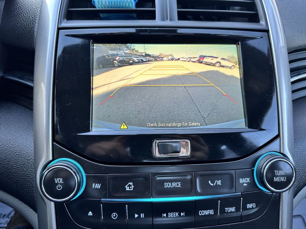 2015 Chevrolet Malibu Image 17