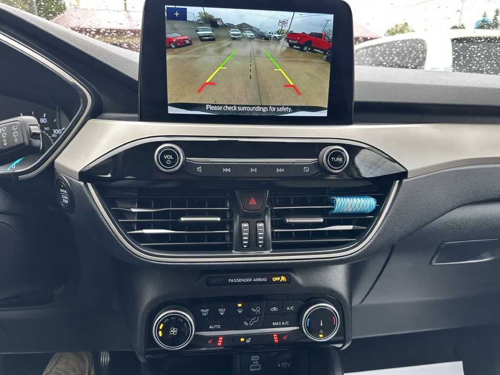 2022 Ford Escape Image 17
