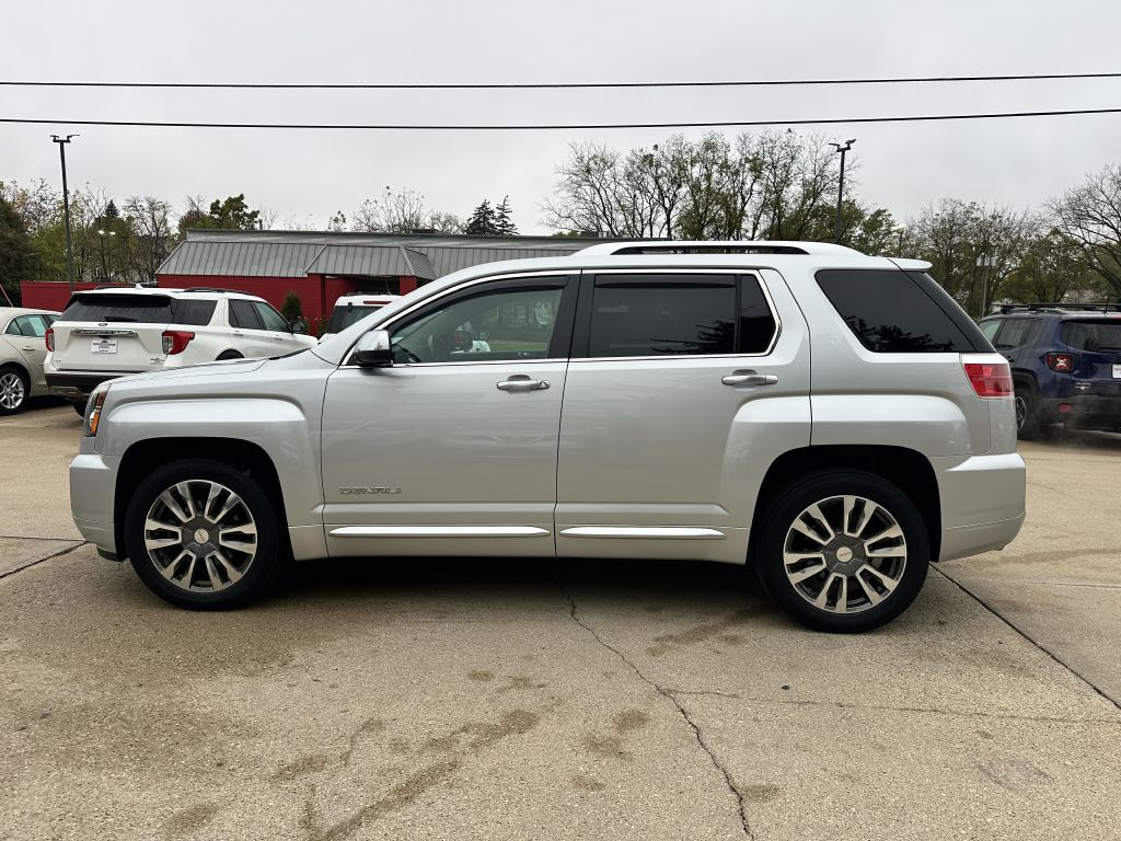 2017 GMC Terrain Image 1