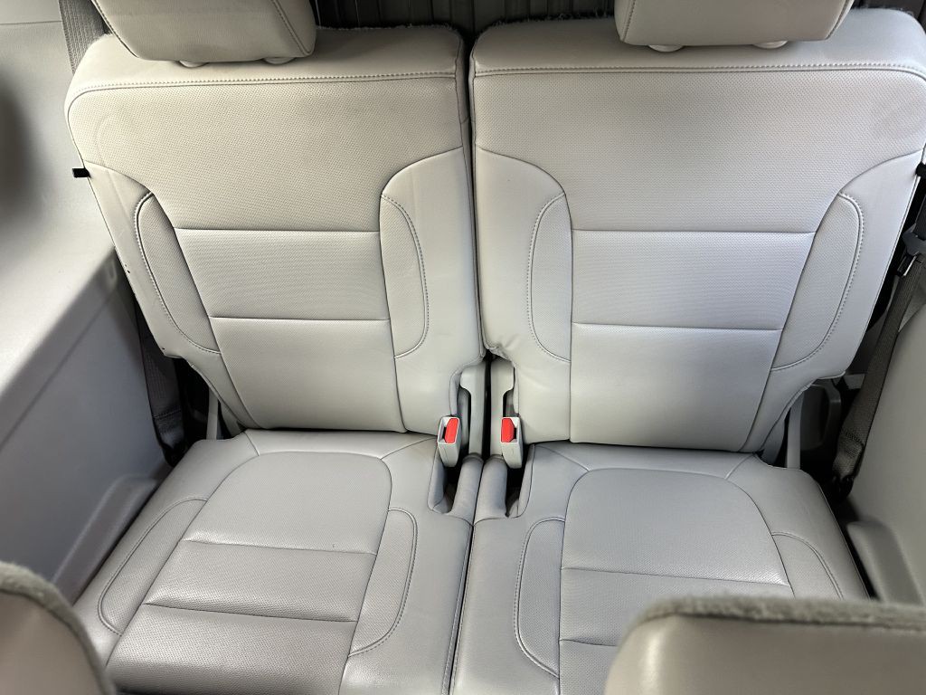 2020 GMC Acadia Image 11