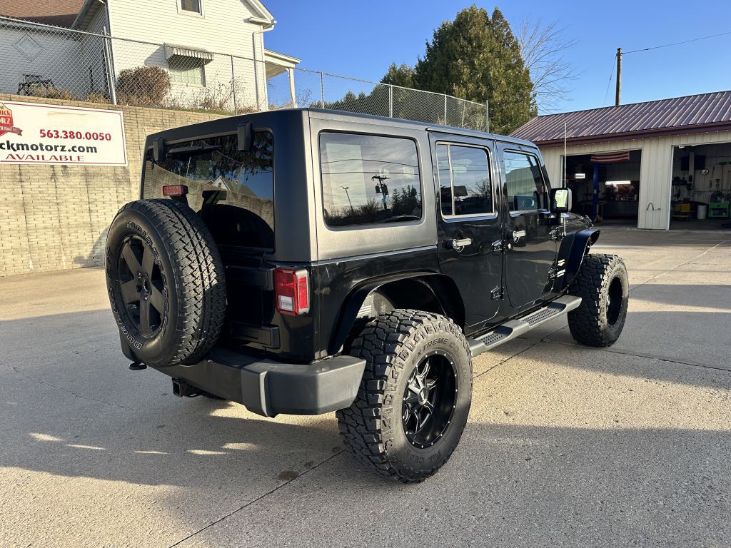 2012 Jeep Wrangler Unlimited Image 2