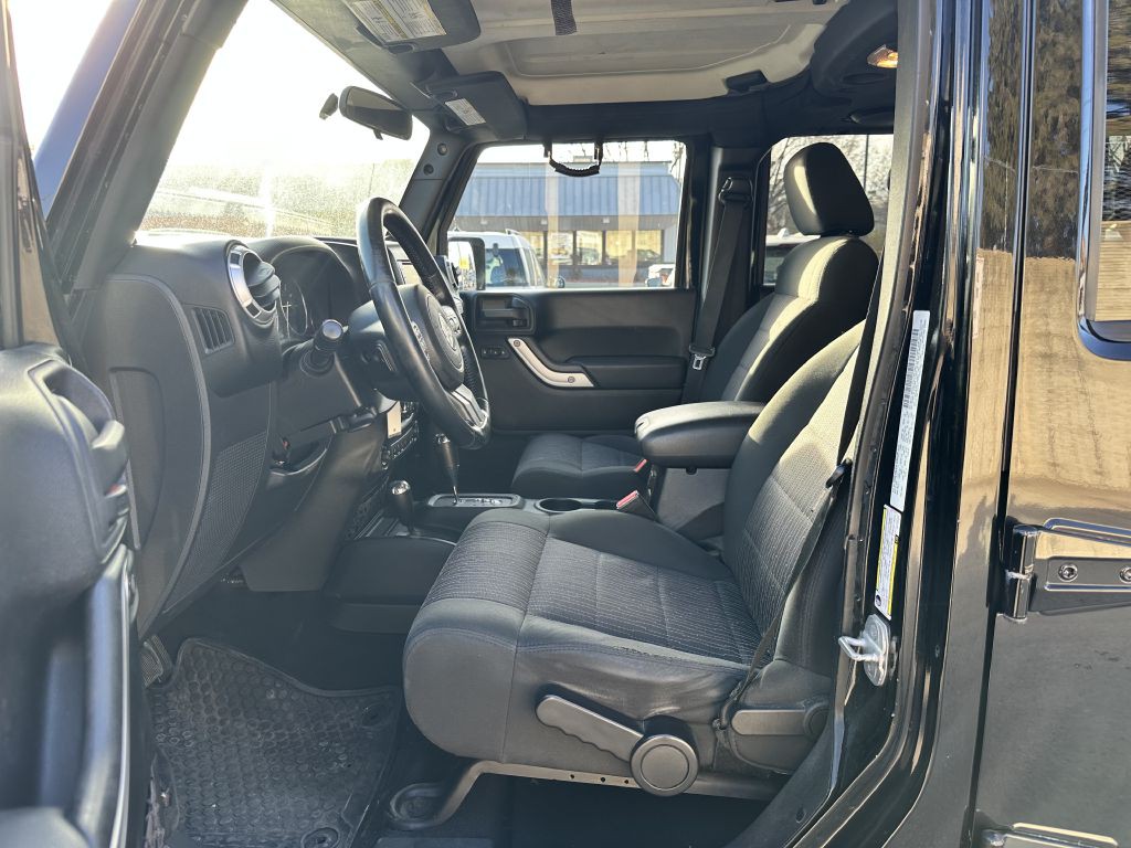 2012 Jeep Wrangler Unlimited Image 9