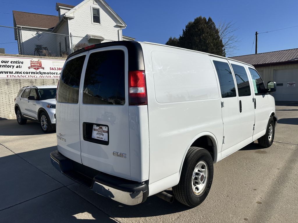 2019 GMC Savana Image 2