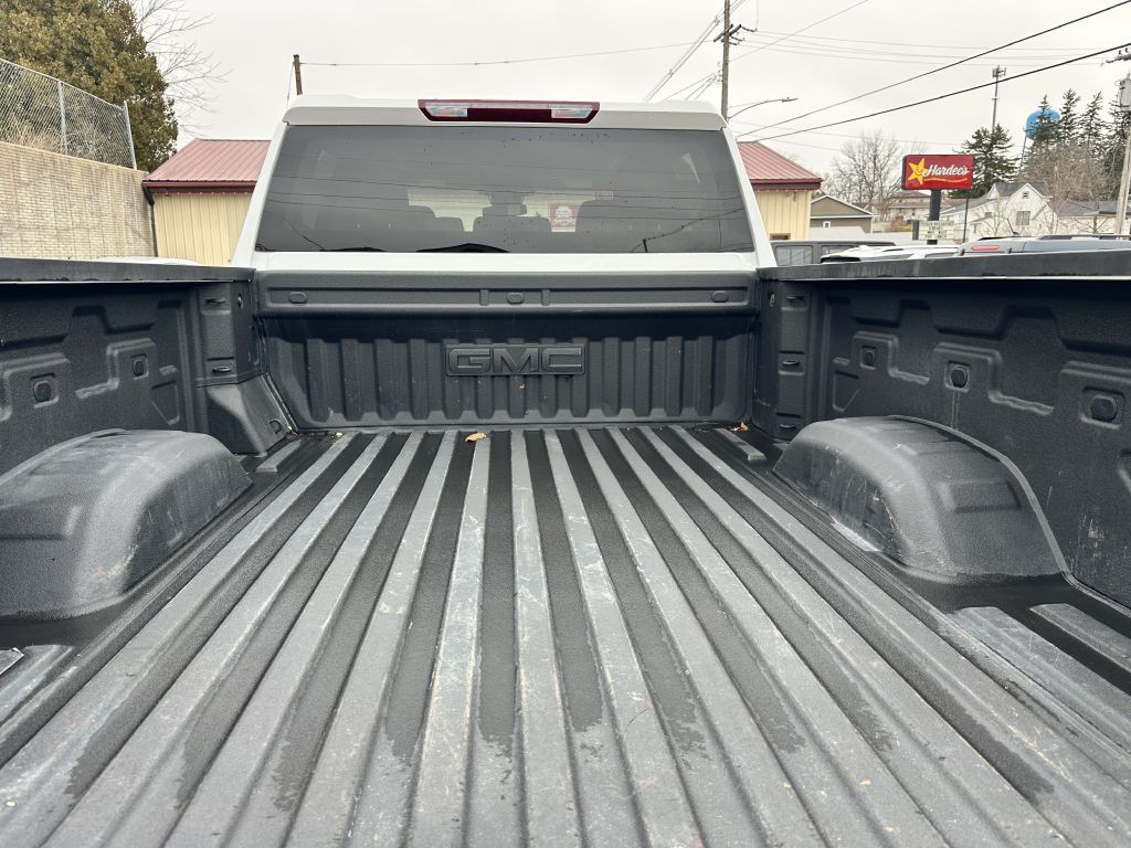2024 GMC Sierra Image 12