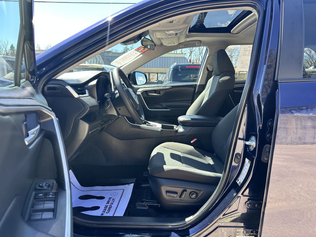 2023 Toyota Rav4 Image 9