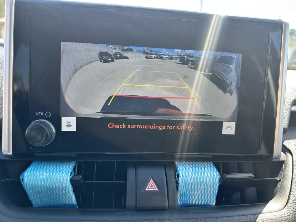 2023 Toyota Rav4 Image 17