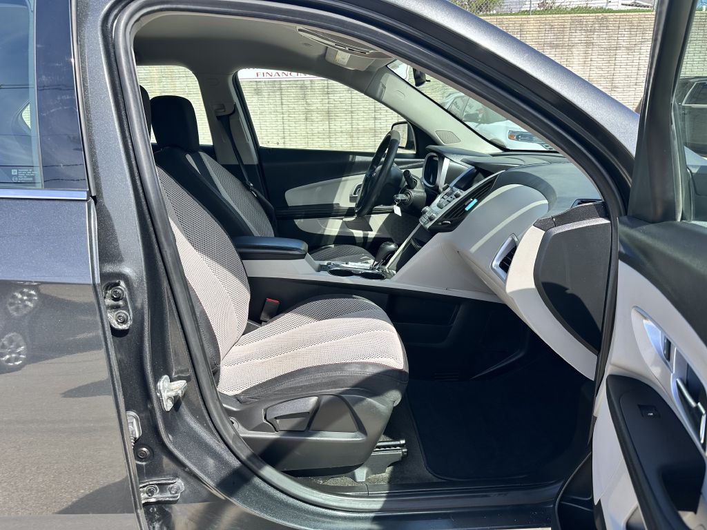 2017 Chevrolet Equinox Image 14