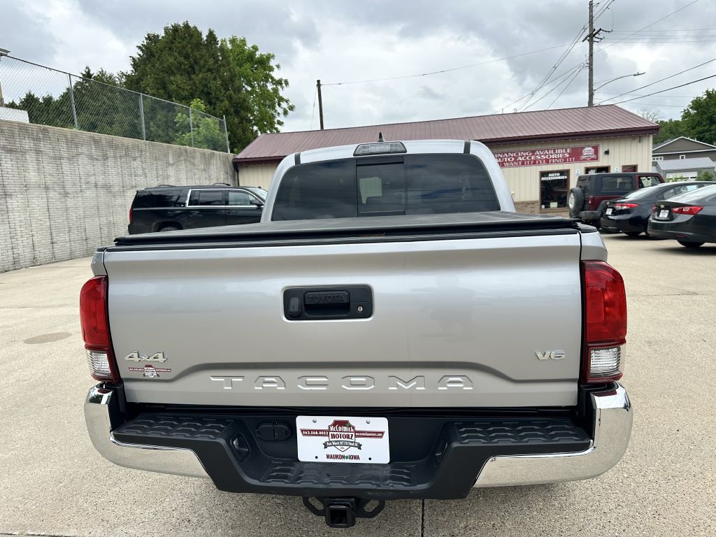 2018 Toyota Tacoma Image 3