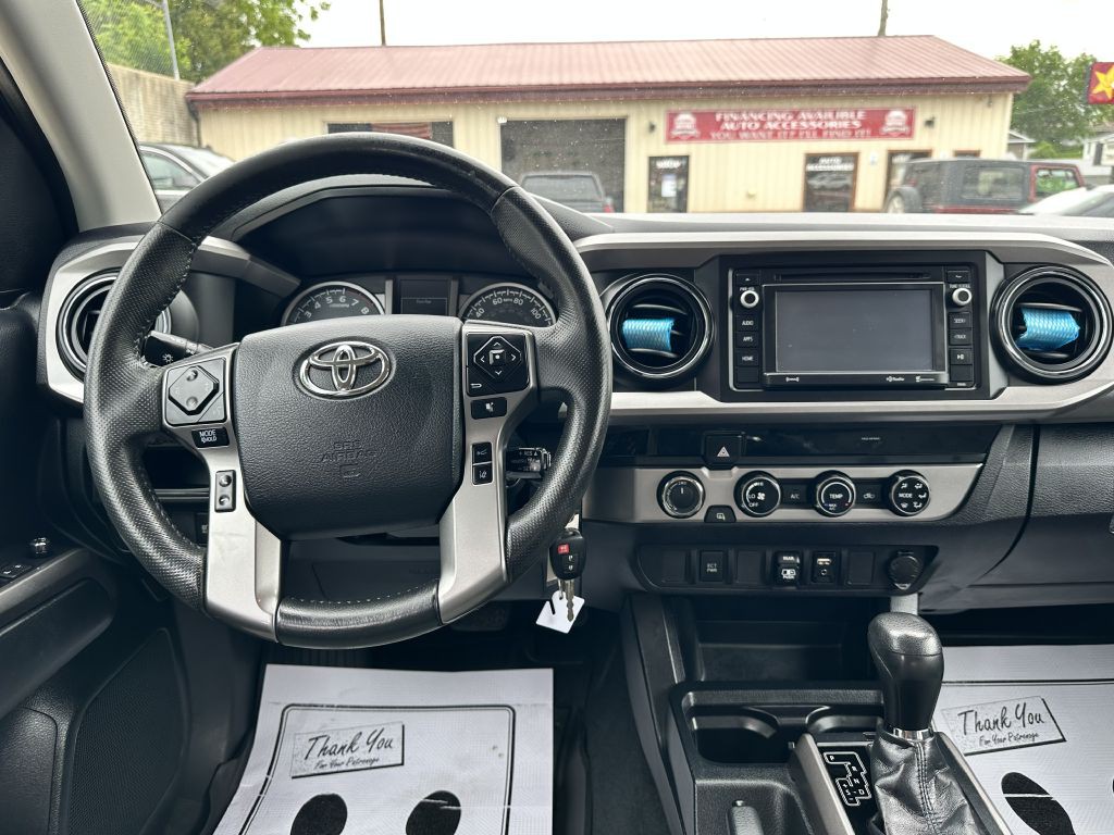 2018 Toyota Tacoma Image 11