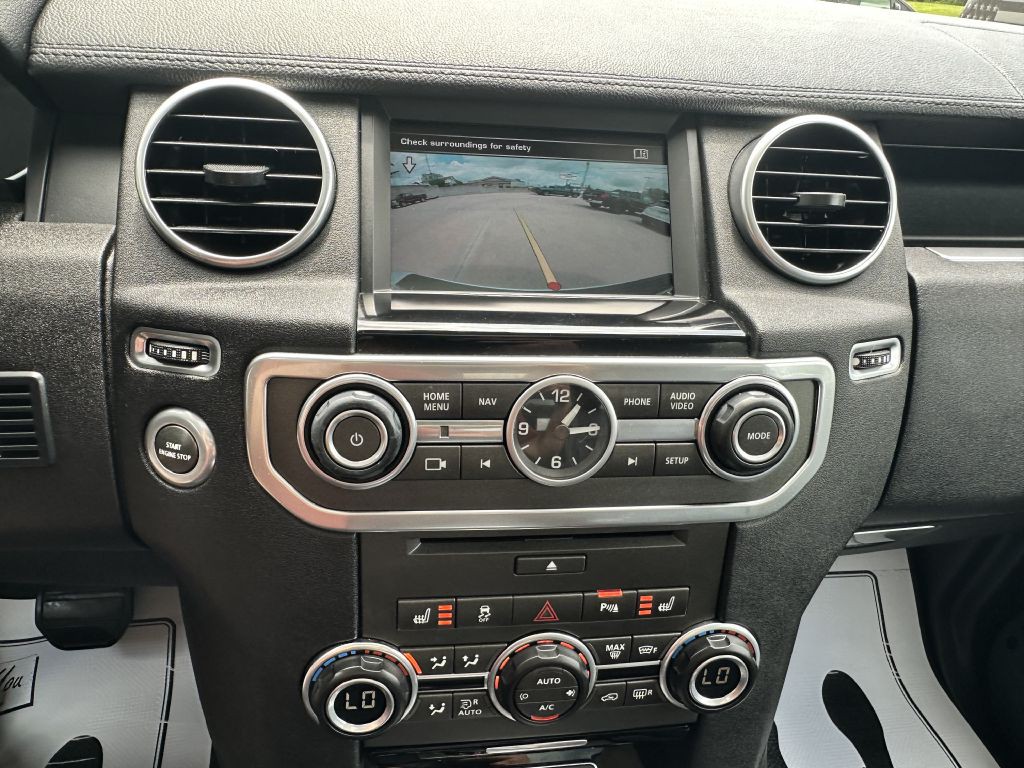 2016 Land Rover LR4 Image 19