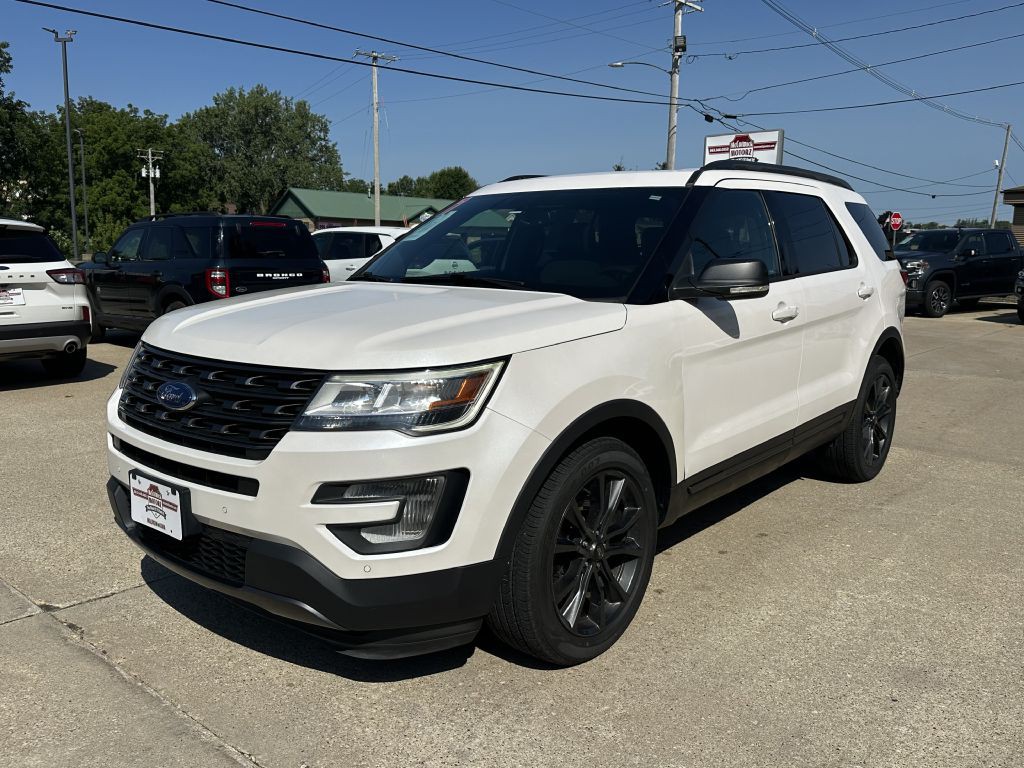 2017 Ford Explorer Image 2