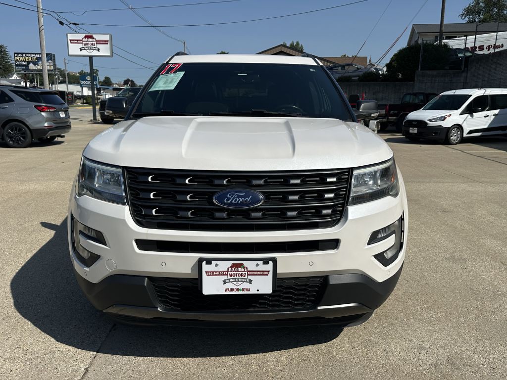 2017 Ford Explorer Image 3