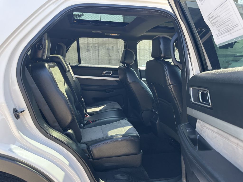 2017 Ford Explorer Image 10